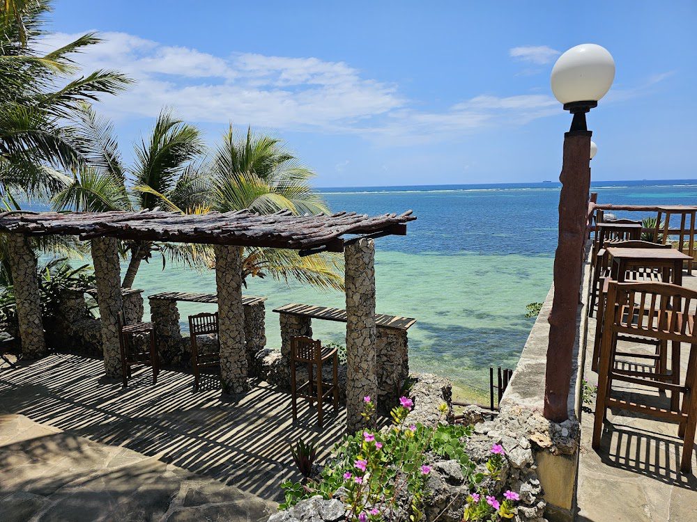 Bahari Beach Hotel